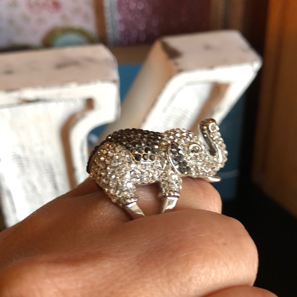 Elephant Cocktail Ring Size 7 - Picture 6 of 6